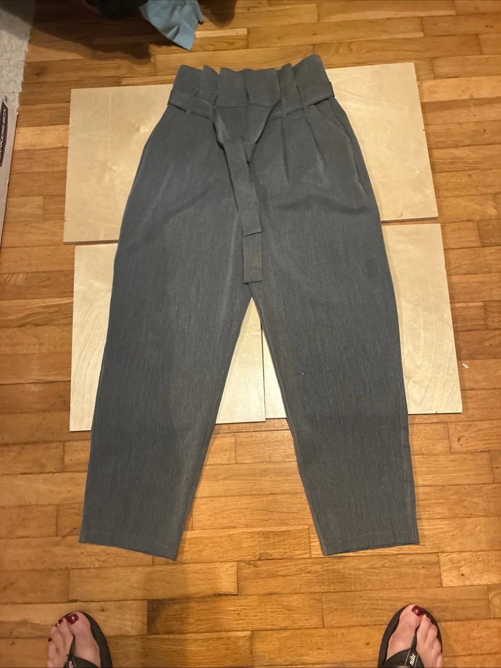 Romeo & Juliet Couture Gray High-Waist Paperbag Chinos